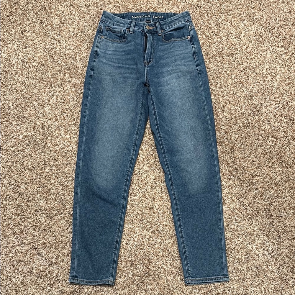 American Eagle Curvy Mom Jeans